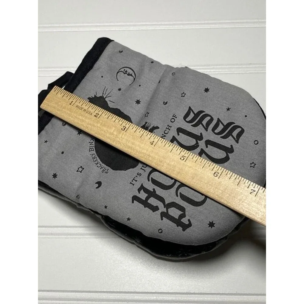 Disney It’s Just Bunch Of Hocus Pocus Oven Mini Mitt 2pc Thackery Binx Cat New!